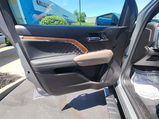 Used 2025 GMC Canyon Denali AWD/4WD image 19