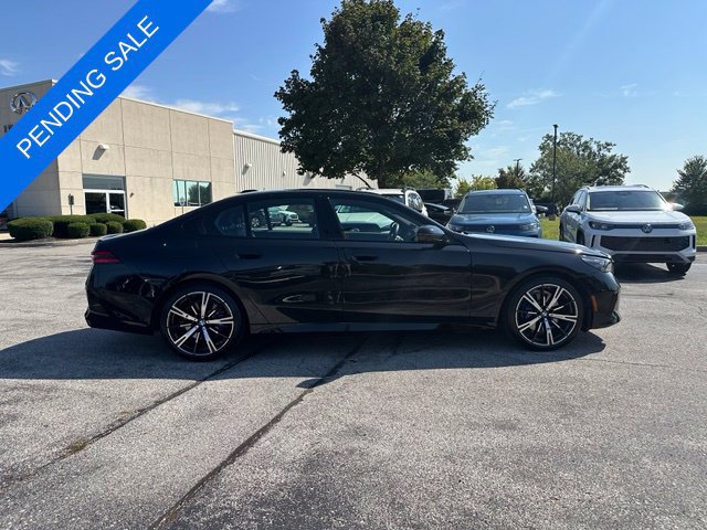 Certified 2024 BMW 530i xDrive w/ M Sport Package AWD/4WD image 8