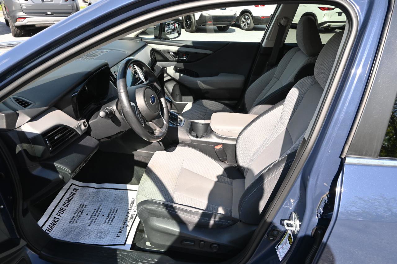 Used 2023 Subaru Outback Premium AWD/4WD image 4