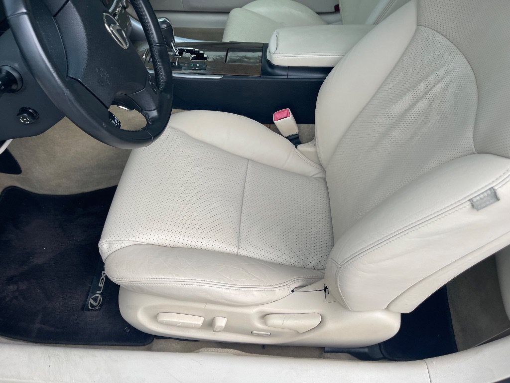 Used 2010 Lexus IS 350C RWD image 7