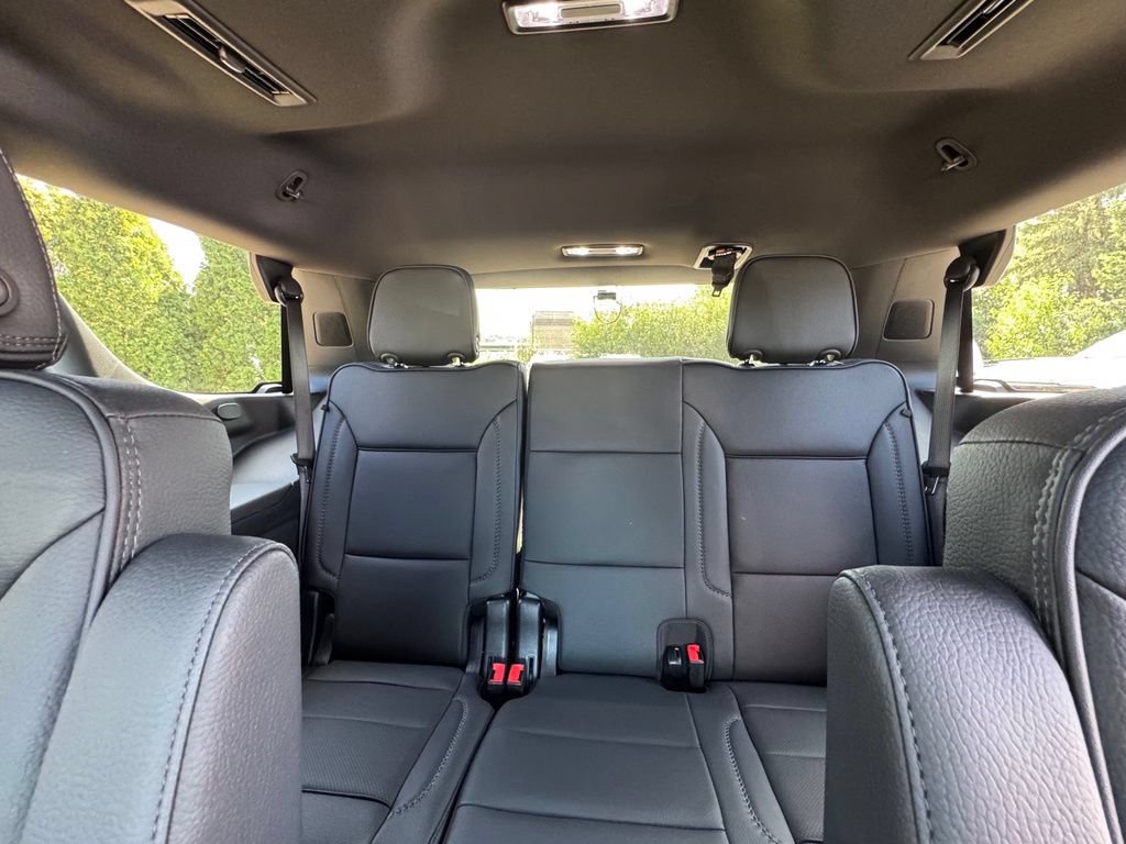Used 2025 GMC Yukon Denali w/ Denali Reserve Package AWD/4WD image 36
