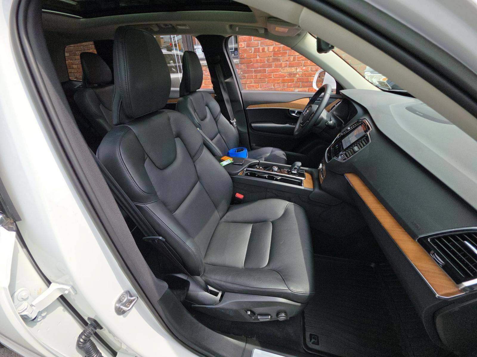 Used 2023 Volvo XC90 B6 Plus w/ Protection Package Premier AWD/4WD image 21