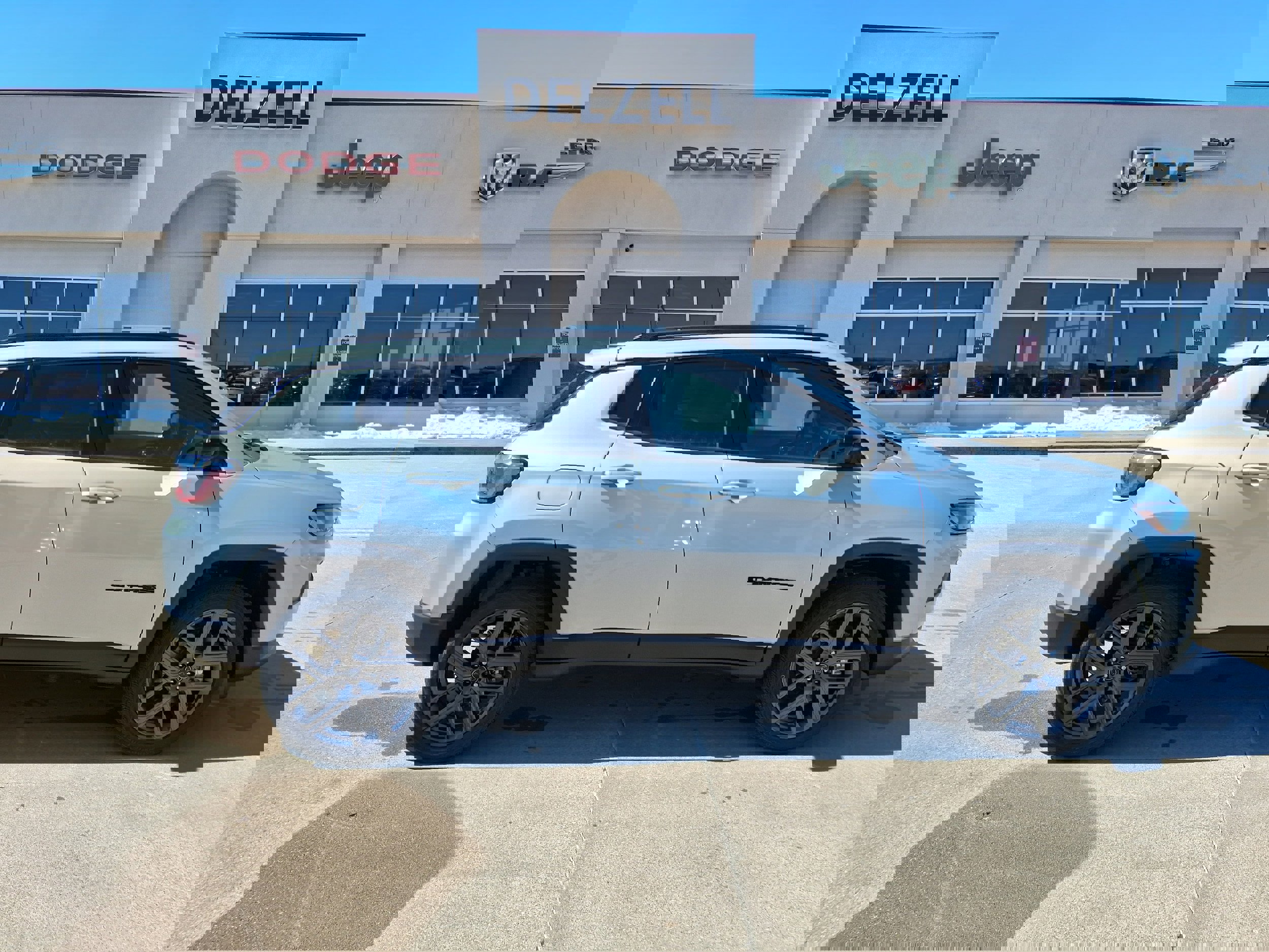 New 2026 Jeep Compass Latitude image 1