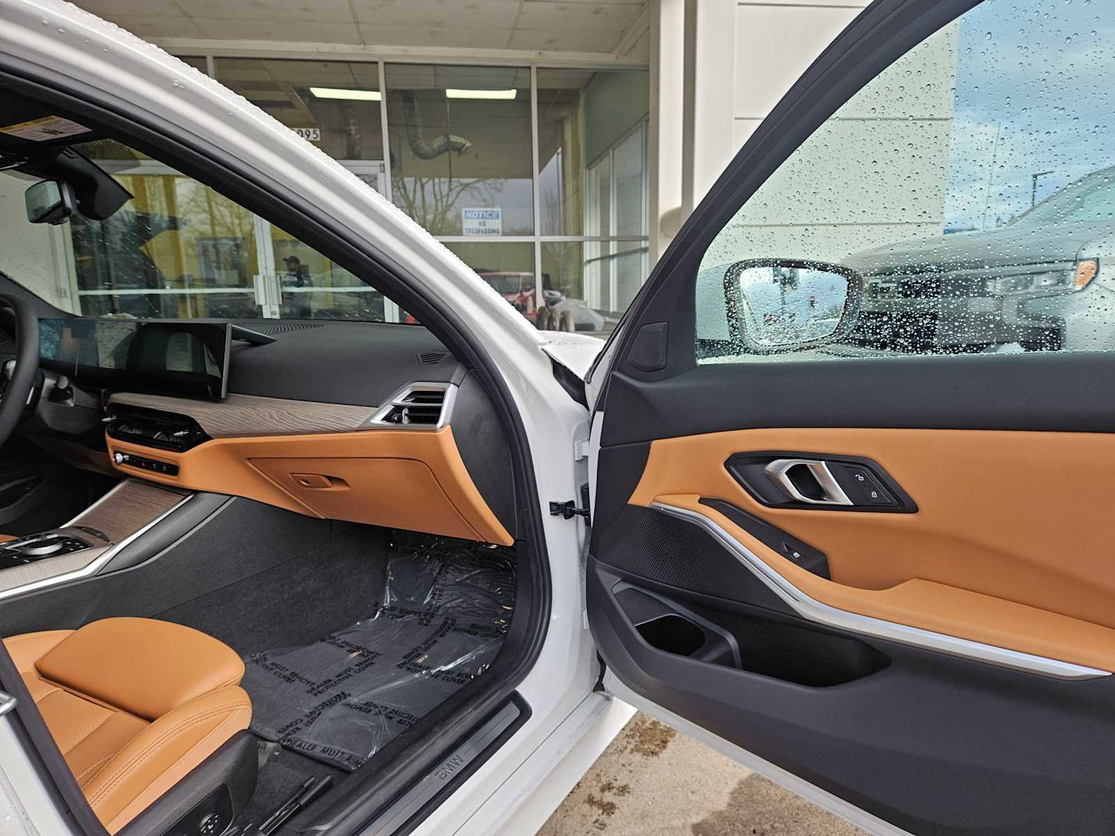 Used 2025 BMW 330i xDrive Sedan w/ Convenience Package image 10