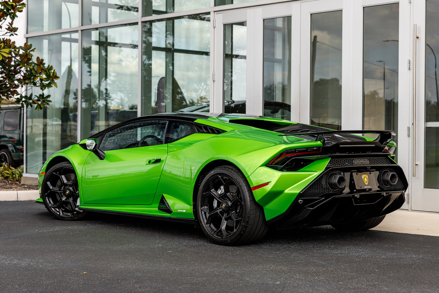 Used 2023 Lamborghini Huracan Tecnica image 16