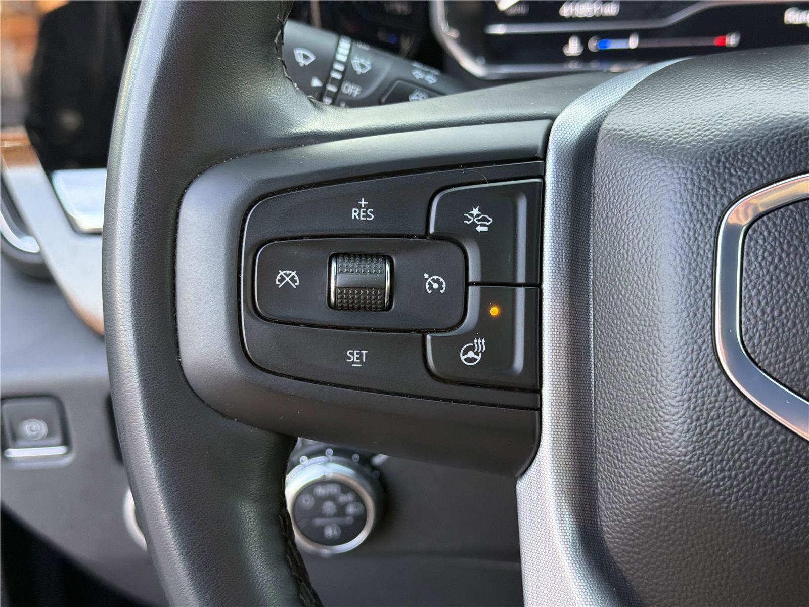 Used 2025 GMC Sierra 1500 SLT image 26