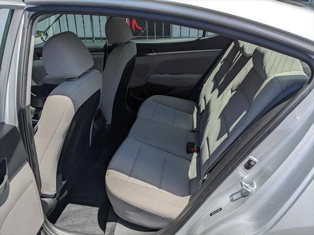 Used 2018 Hyundai Elantra SEL FWD image 11