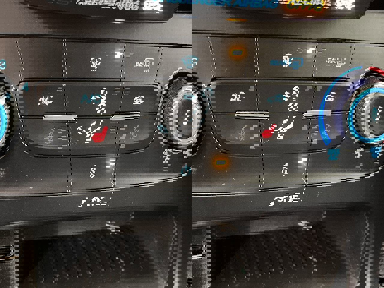 Used 2015 Ford Focus SE w/ SE Cold Weather Package image 17