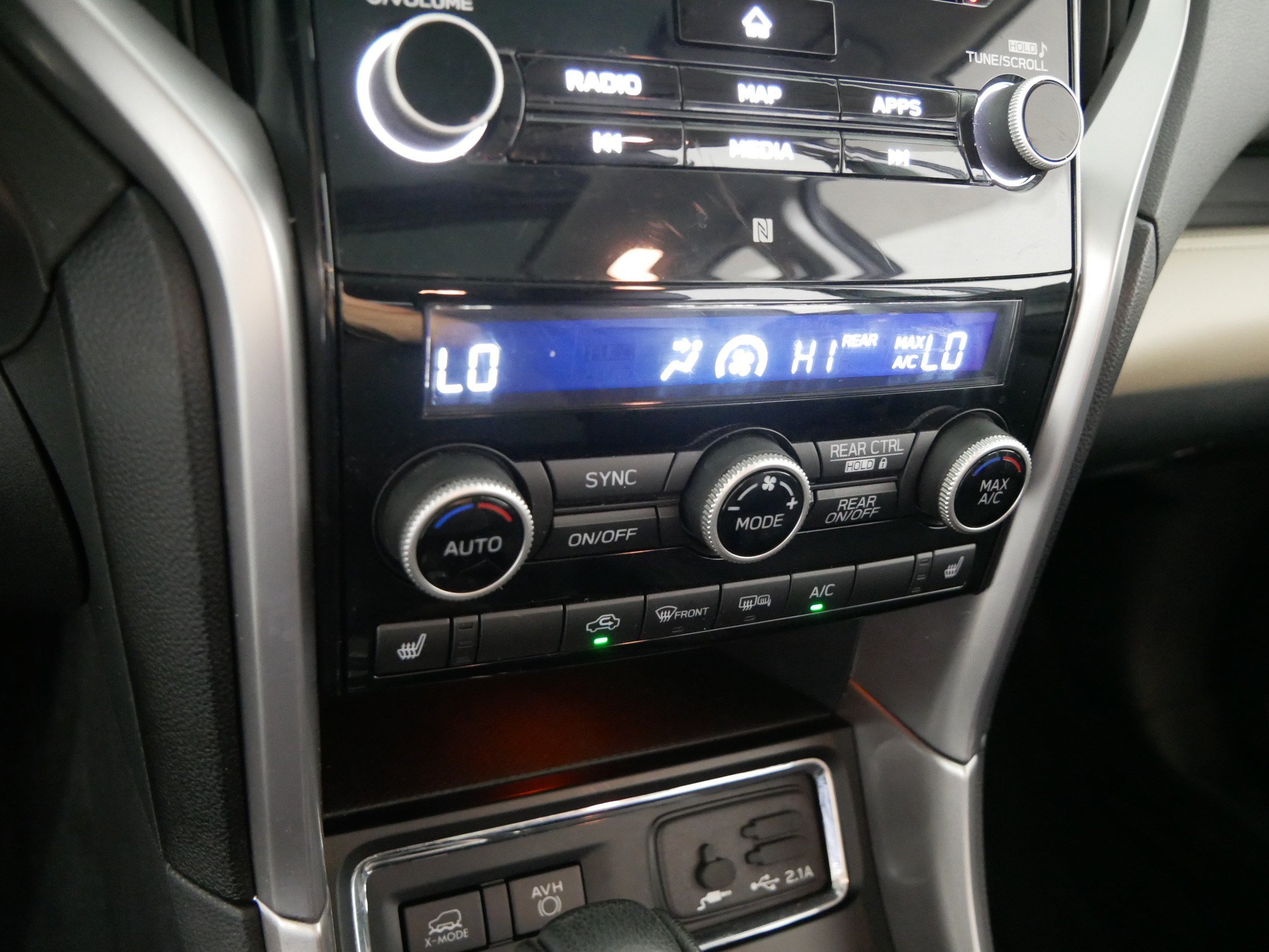 Used 2022 Subaru Ascent Limited w/ Technology Package AWD/4WD image 23