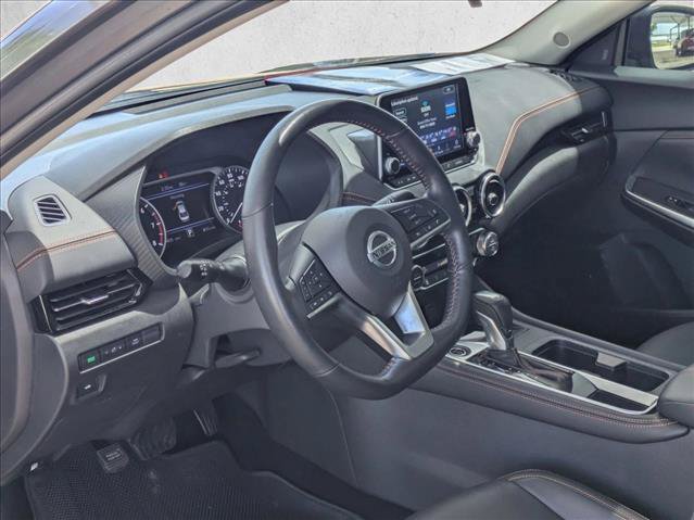 Used 2023 Nissan Sentra SR w/ SR Premium Package FWD image 10