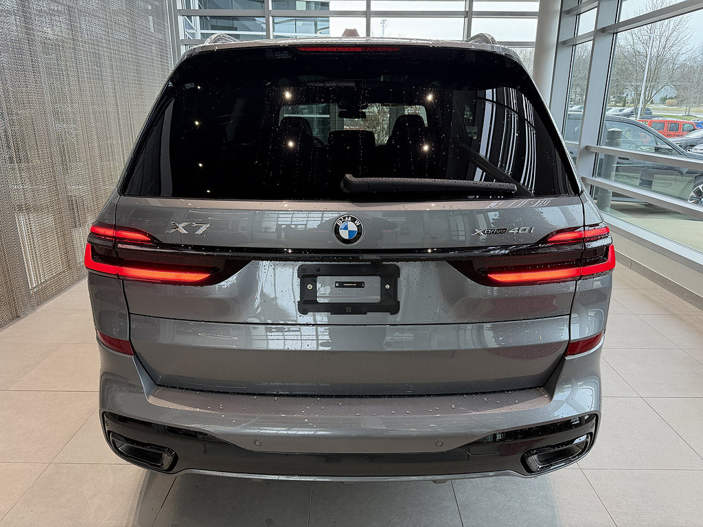 New 2026 BMW X7 xDrive40i w/ M Sport Package AWD/4WD image 5