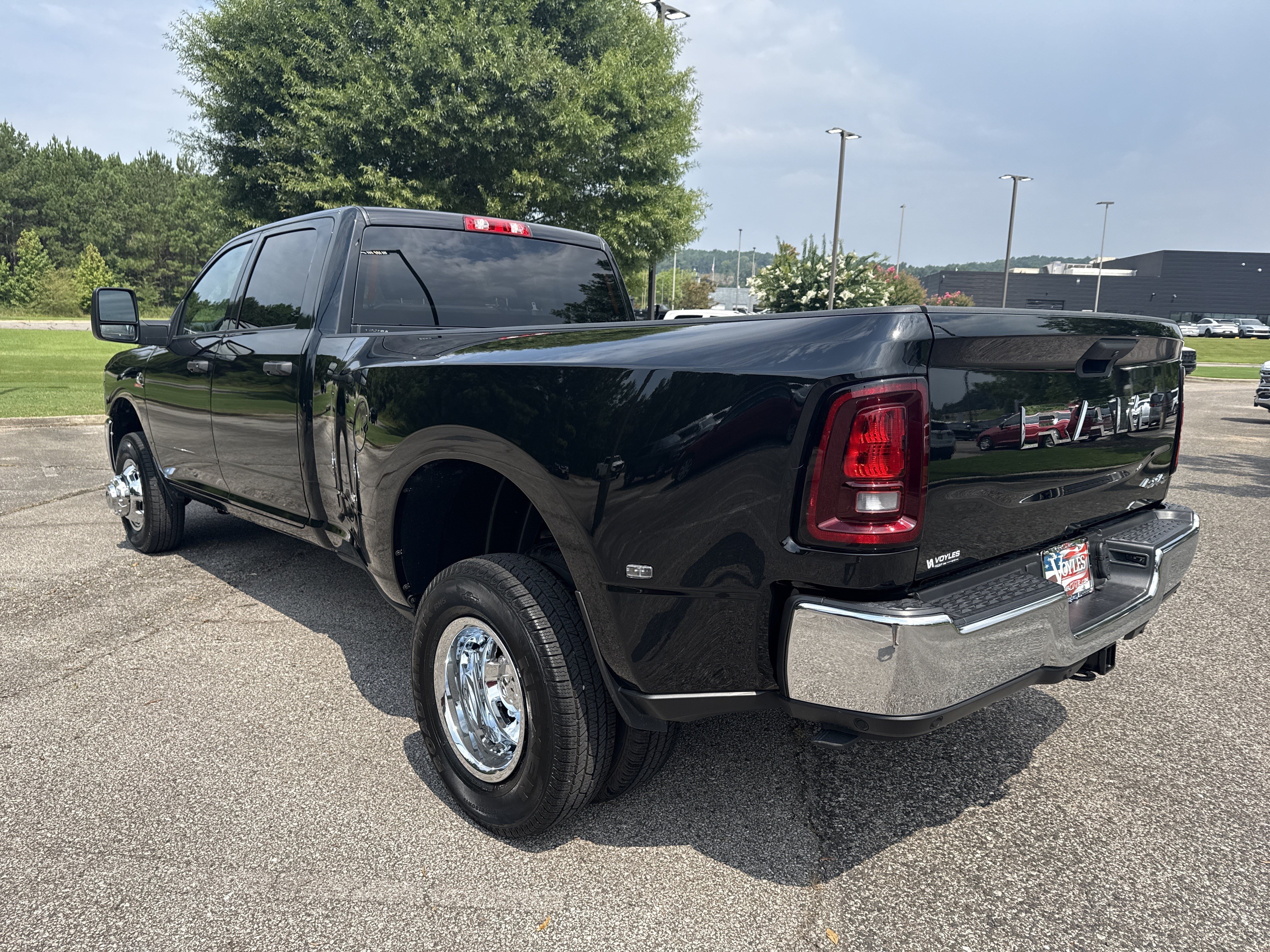 New 2026 RAM 3500 Tradesman w/ Chrome Appearance Group A AWD/4WD image 5