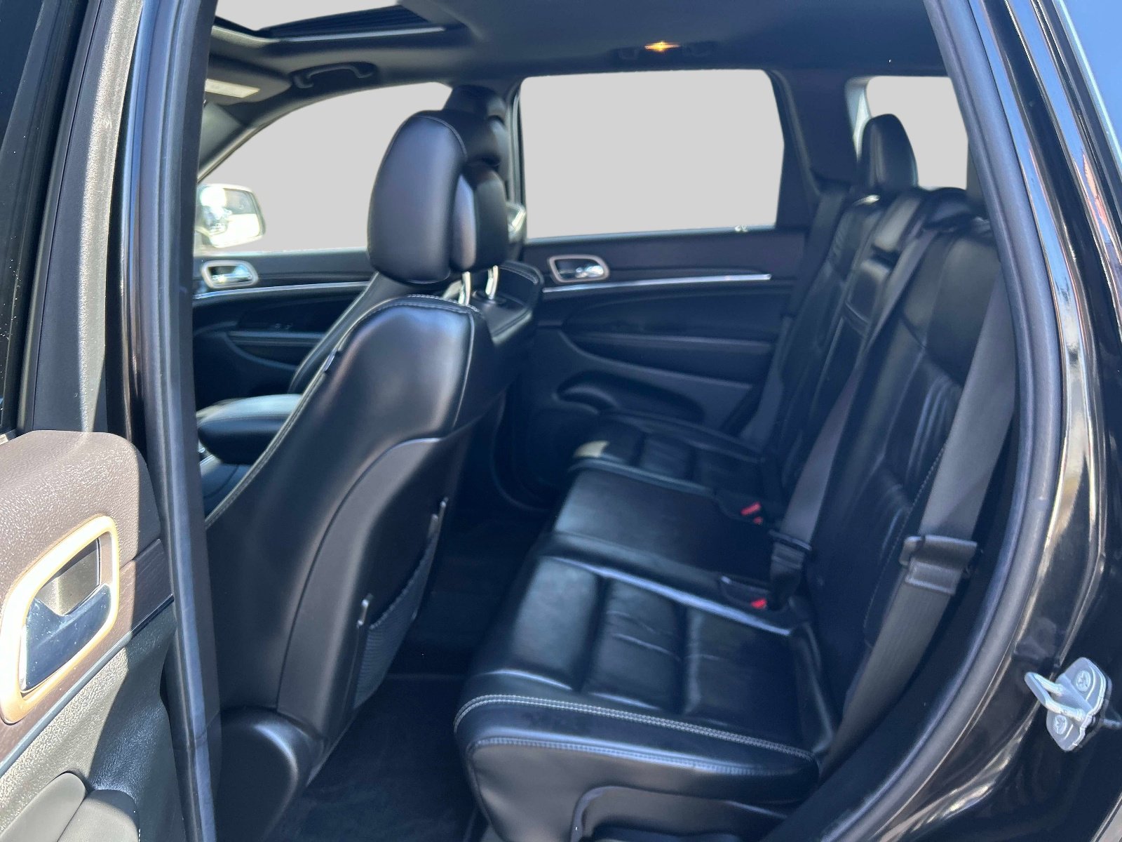 Used 2014 Jeep Grand Cherokee Limited image 12