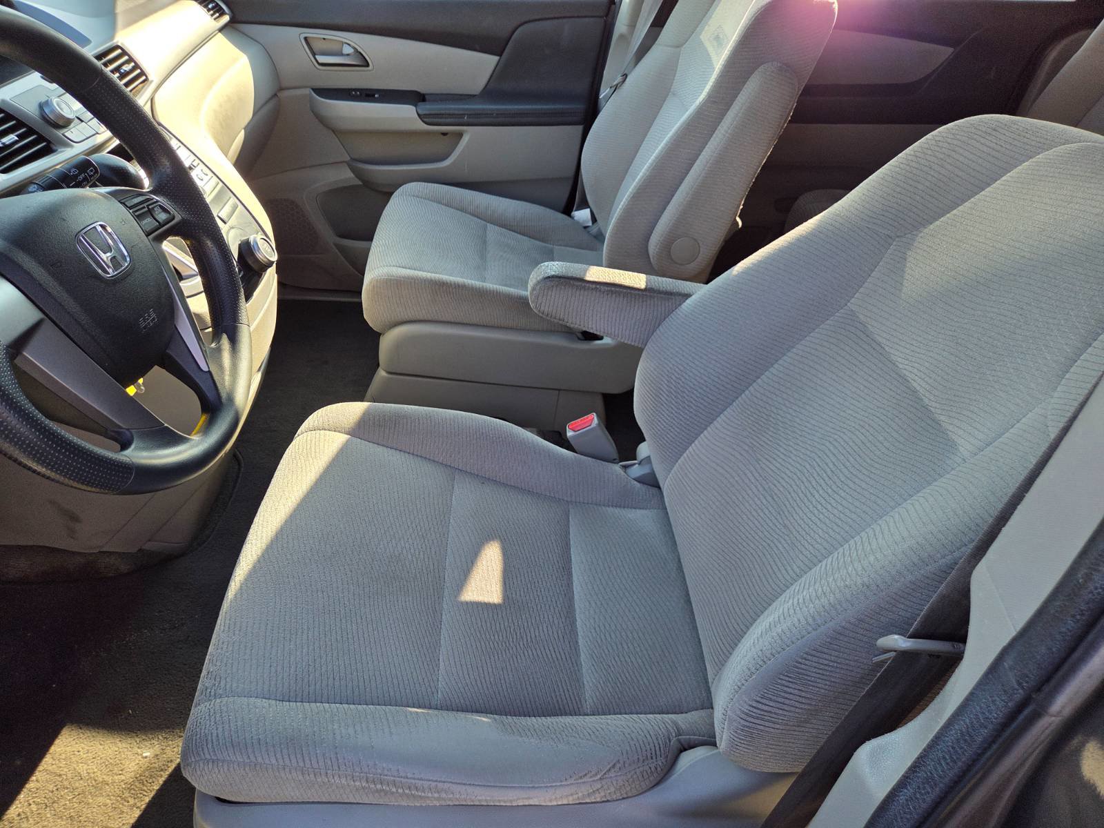 Used 2012 Honda Odyssey LX image 8