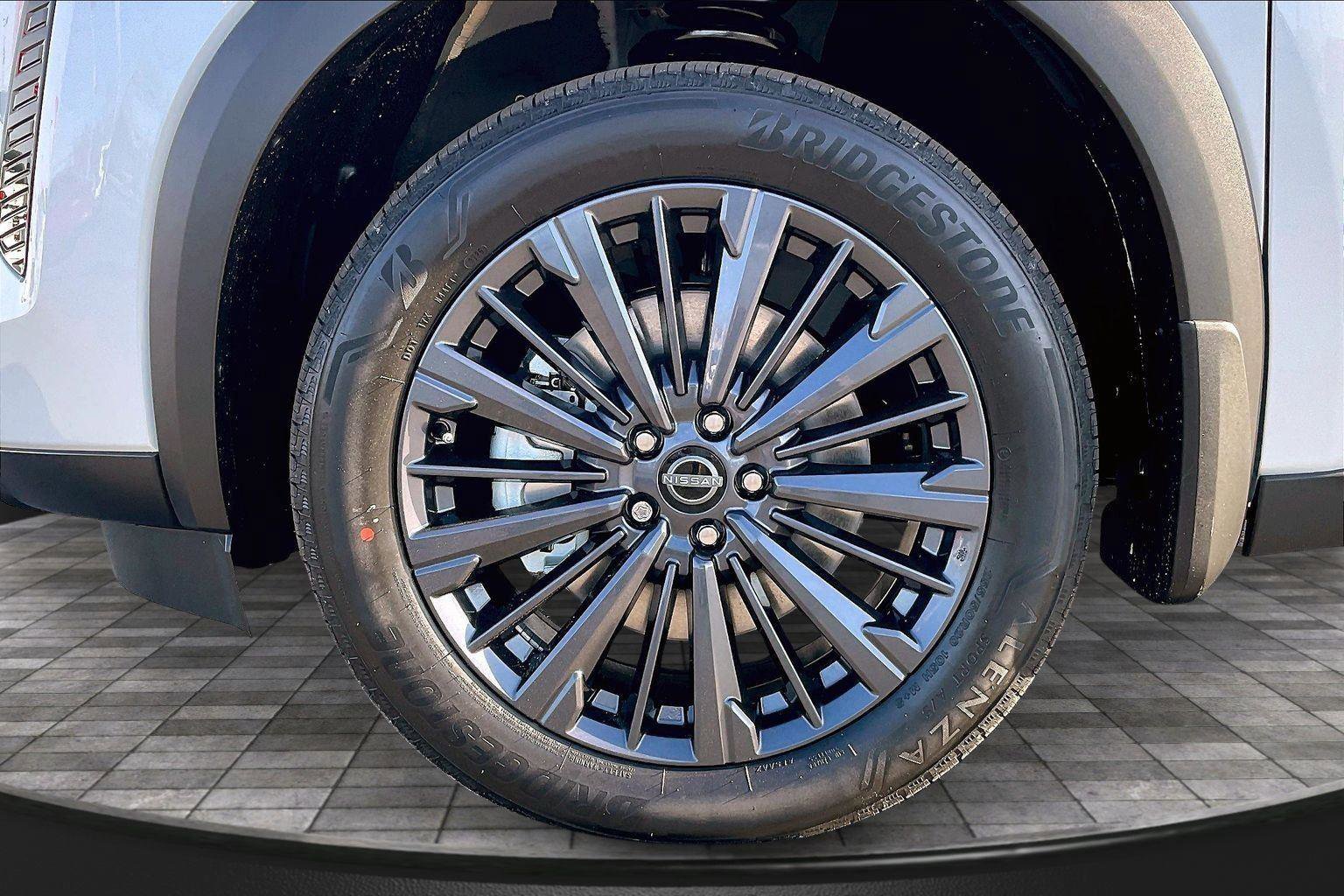 New 2026 Nissan Pathfinder SL image 12