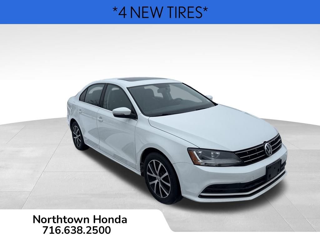 Used 2018 Volkswagen Jetta SE image 2