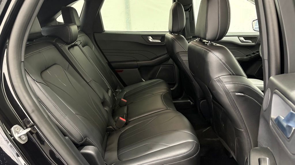 New 2025 Ford Escape SE w/ PHEV Premium Package image 25