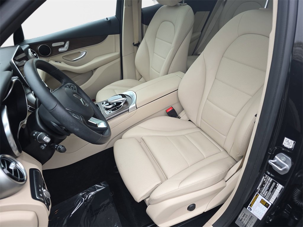 Used 2019 Mercedes-Benz GLC 300 4MATIC image 19