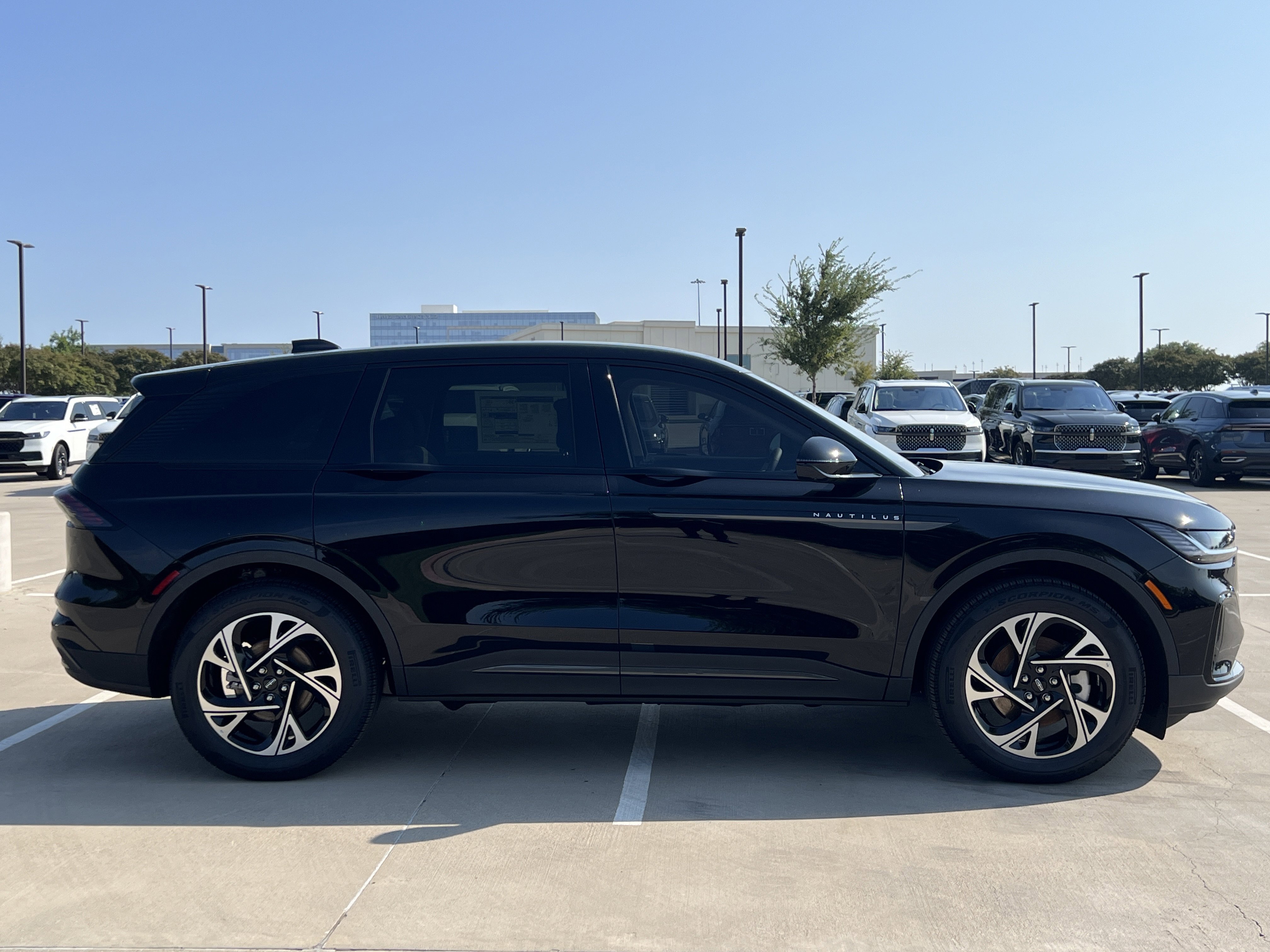 New 2025 Lincoln Nautilus Premier w/ Equipment Group 102A image 10