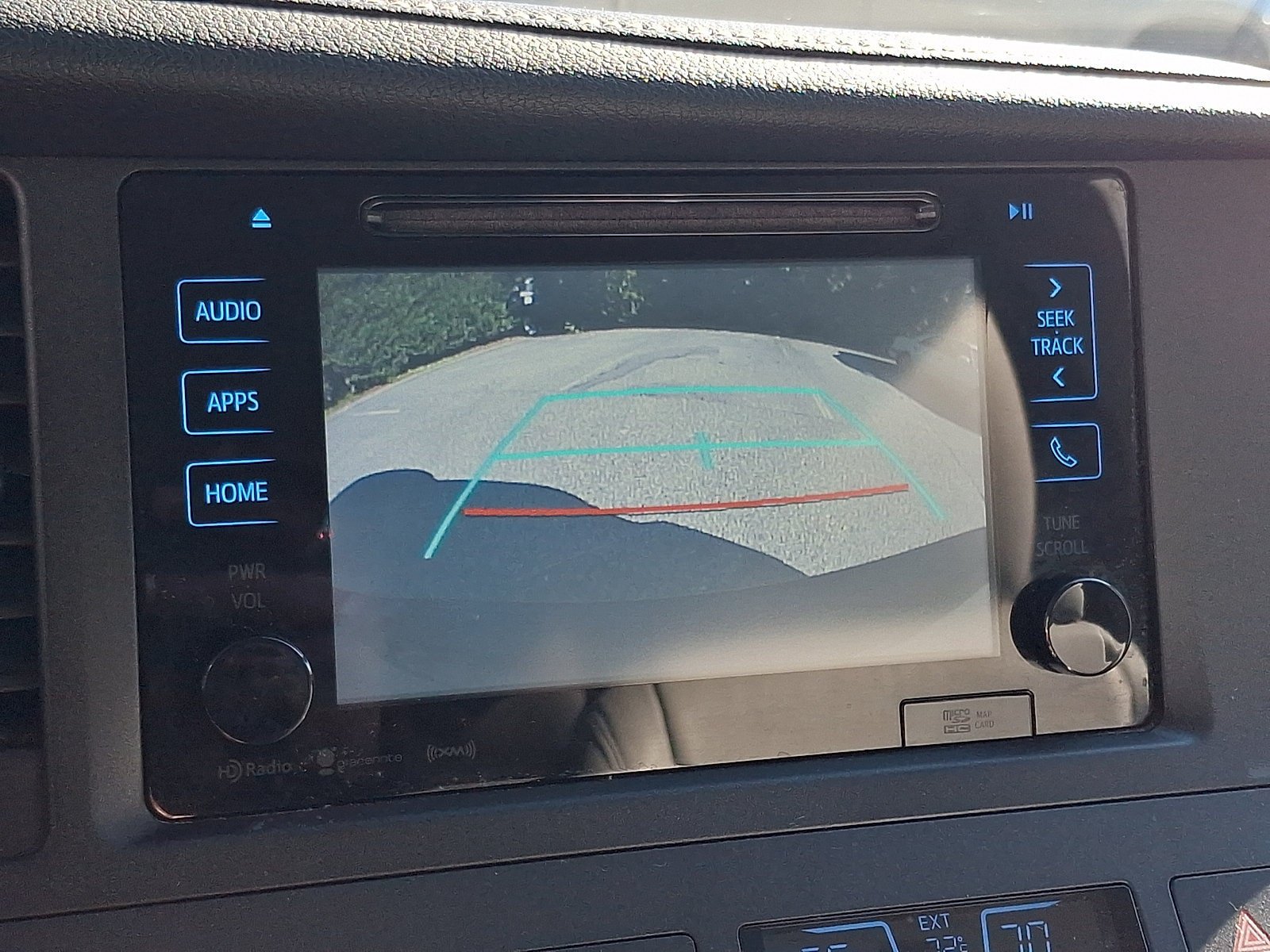 Used 2016 Toyota Sienna XLE w/ XLE Navigation Package FWD image 20
