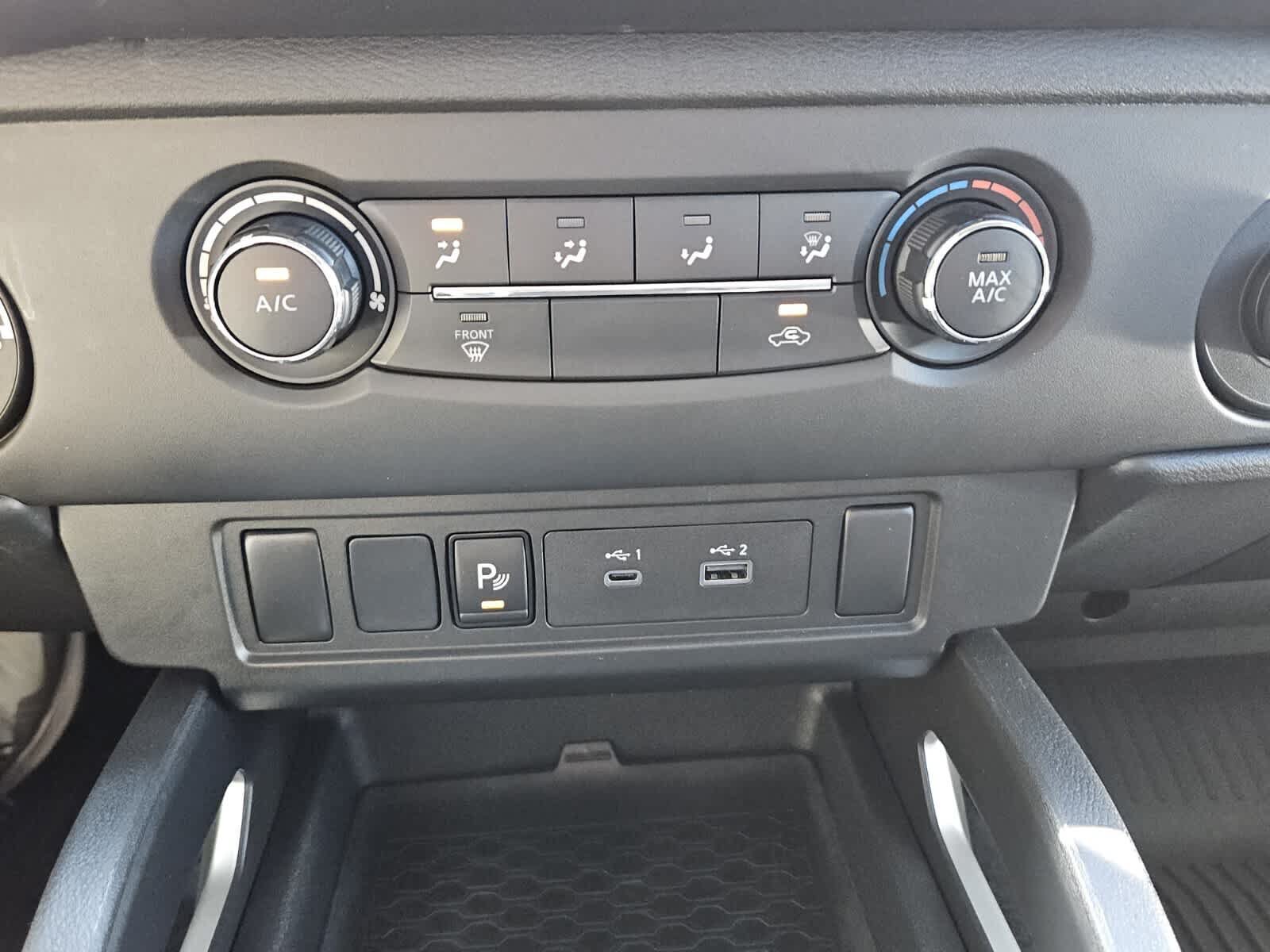 Used 2025 Nissan Frontier SV AWD/4WD image 10