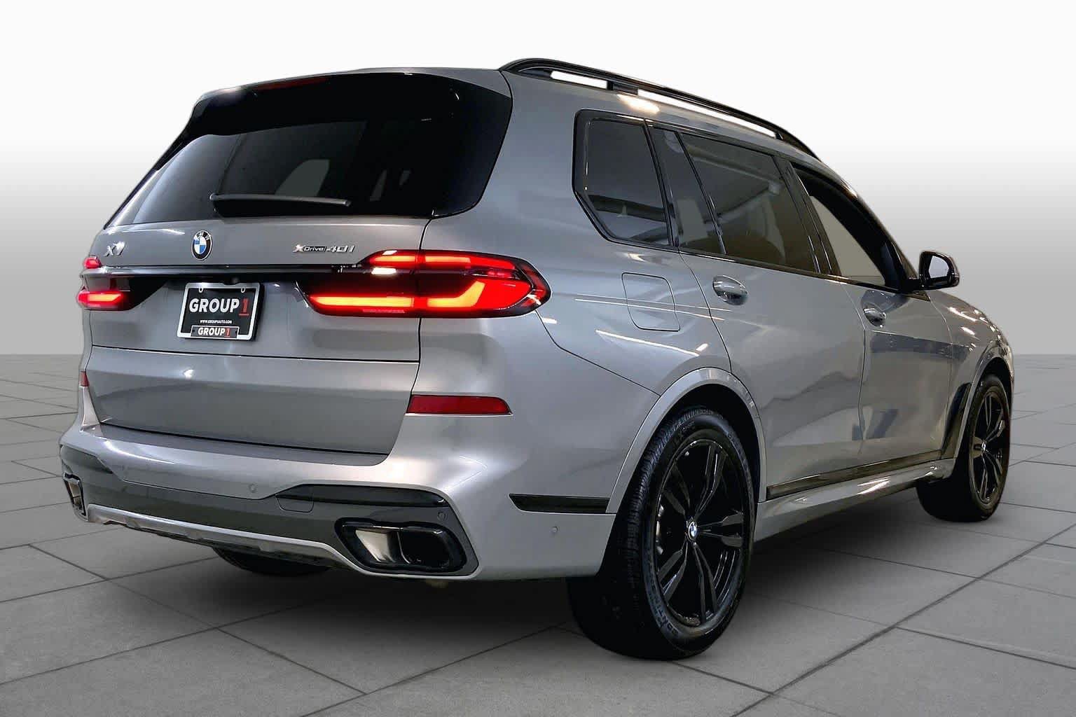 Used 2026 BMW X7 xDrive40i w/ M Sport Package AWD/4WD image 12