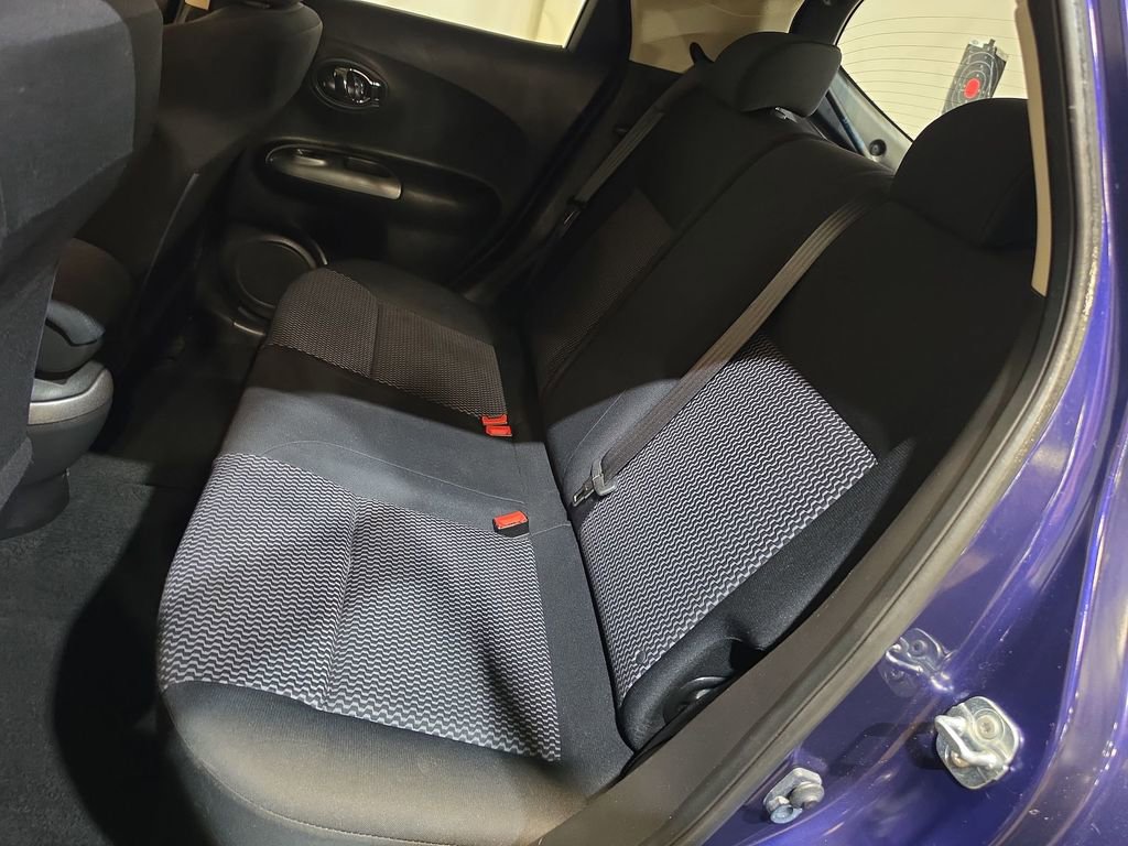 Used 2015 Nissan Juke S image 16