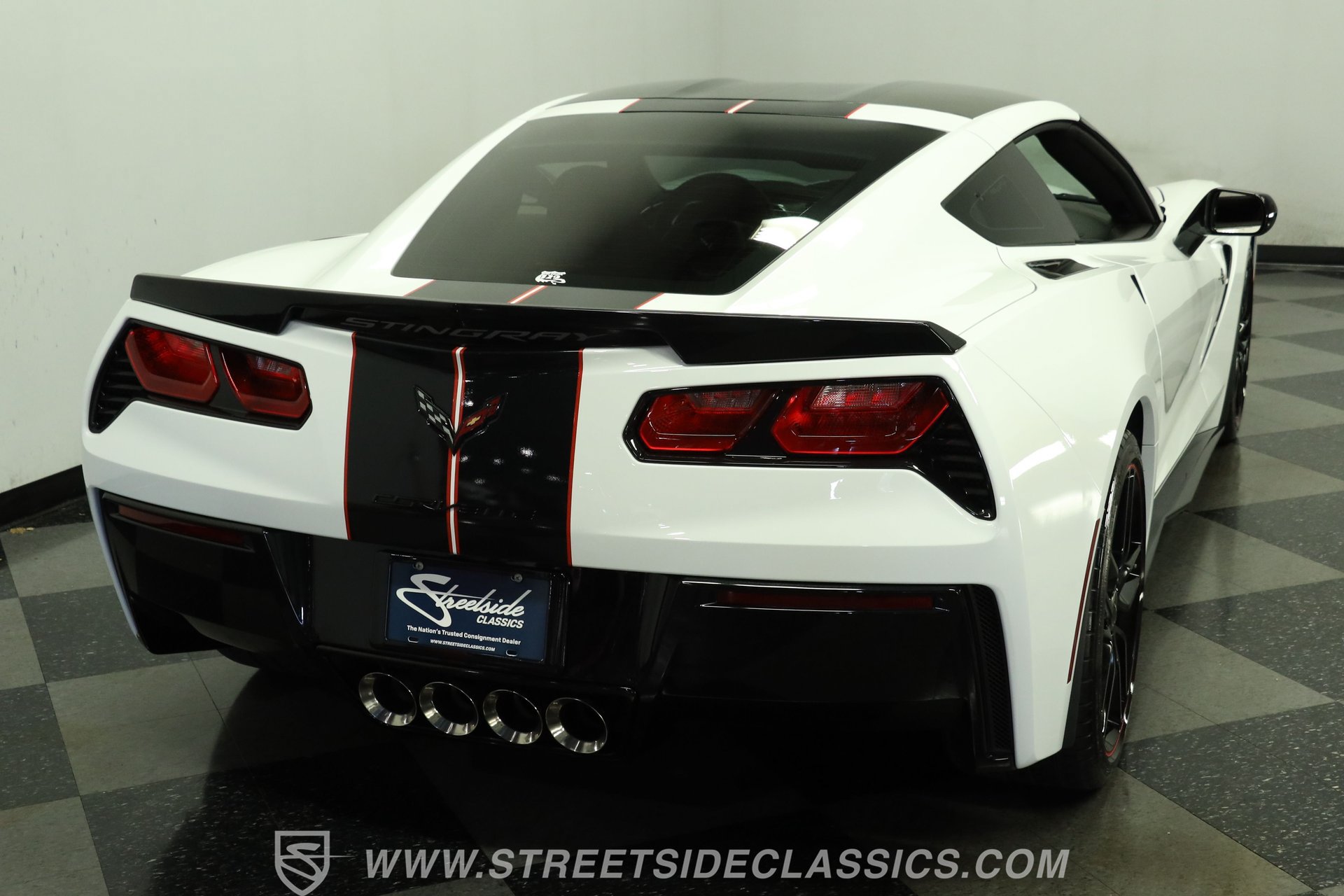 Used 2015 Chevrolet Corvette Stingray Coupe w/ Pacific Design Package RWD image 10
