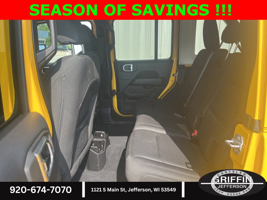 Used 2019 Jeep Wrangler Unlimited Sahara image 9