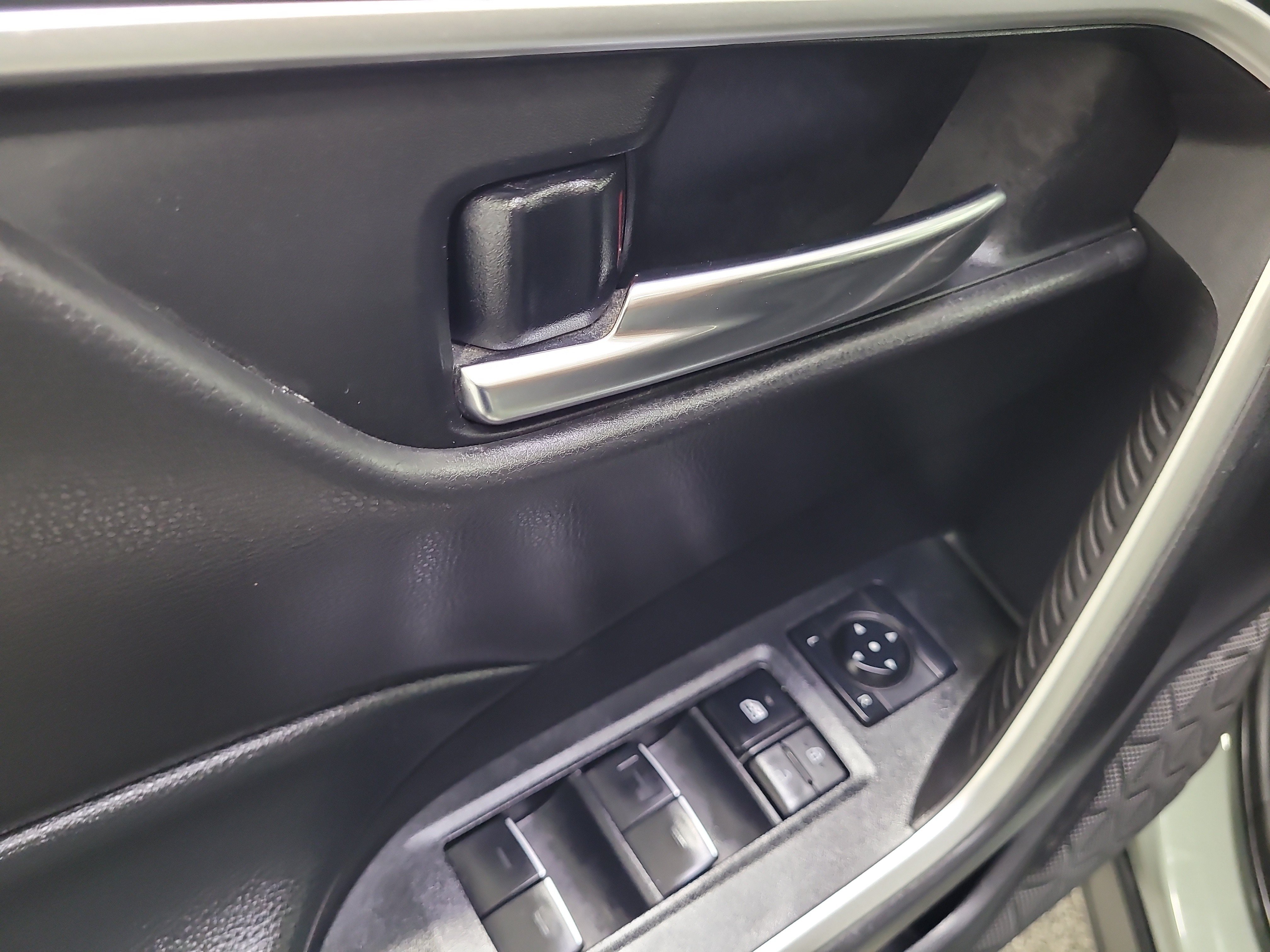 Used 2022 Toyota RAV4 XLE Premium FWD image 22