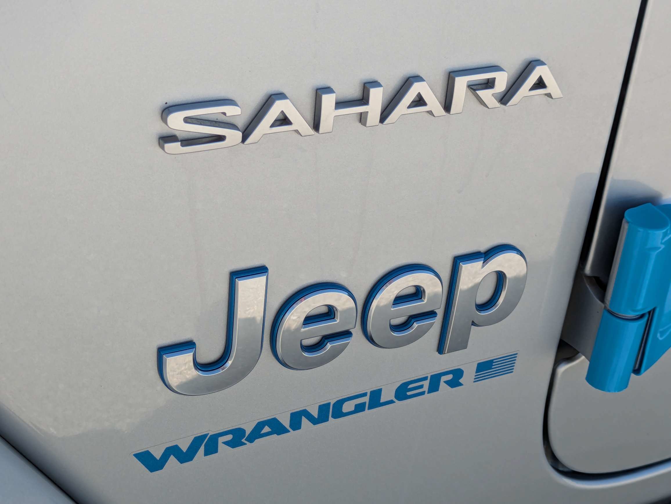 Used 2023 Jeep Wrangler Unlimited Sahara w/ Cold Weather Group AWD/4WD image 14