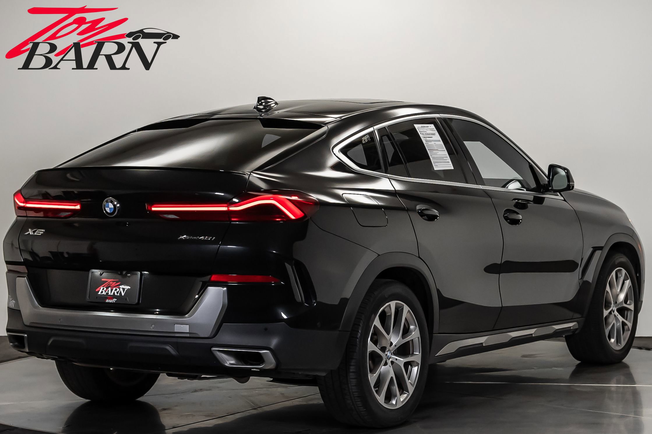 Used 2023 BMW X6 xDrive40i w/ Premium Package image 5