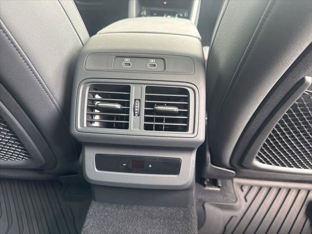 Certified 2025 Audi Q5 Premium Plus w/ Premium Plus AWD/4WD image 18