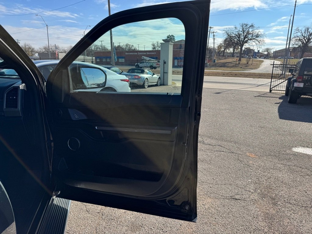 Used 2019 Ford Expedition XLT w/ Equipment Group 202A image 14