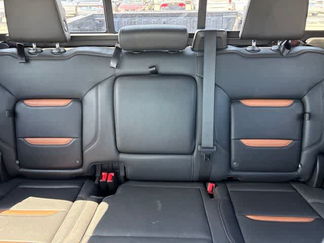 Used 2023 GMC Sierra 1500 AT4 w/ AT4 Premium Package AWD/4WD image 24