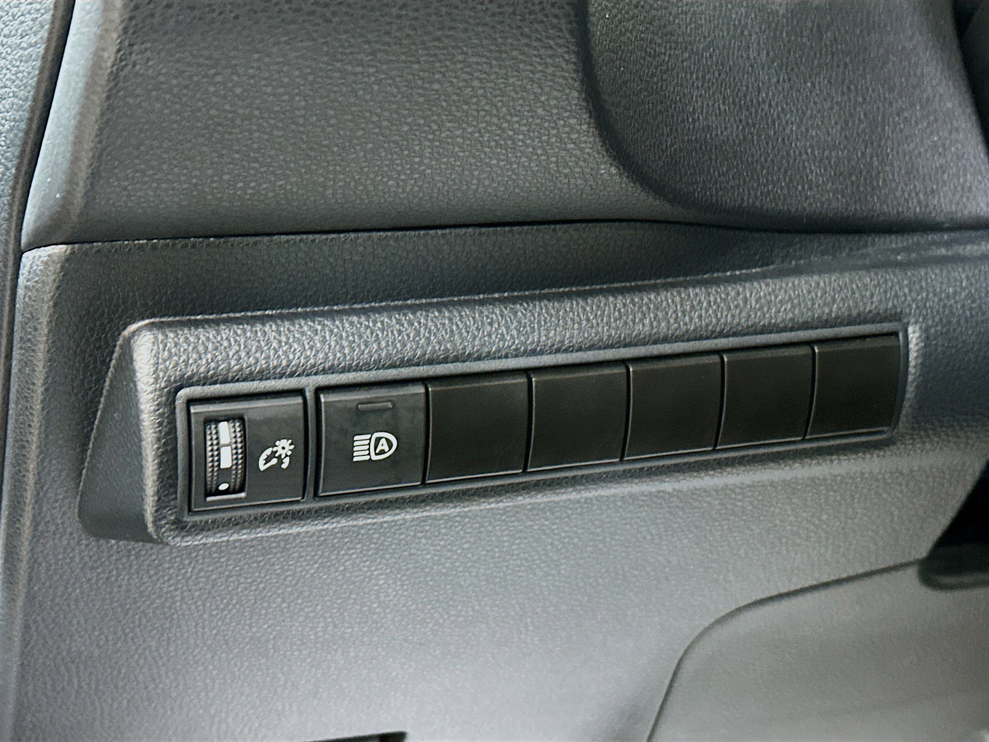 Used 2023 Toyota Corolla LE image 10