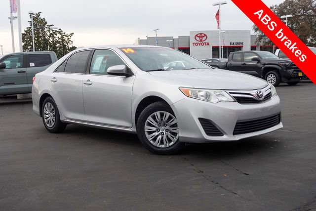 Used 2014 Toyota Camry LE image 7