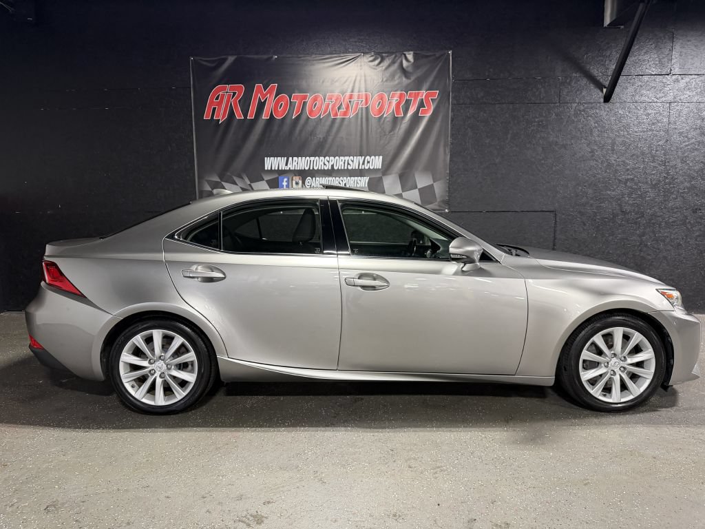 Used 2016 Lexus IS 300 AWD w/ Premium Package image 6