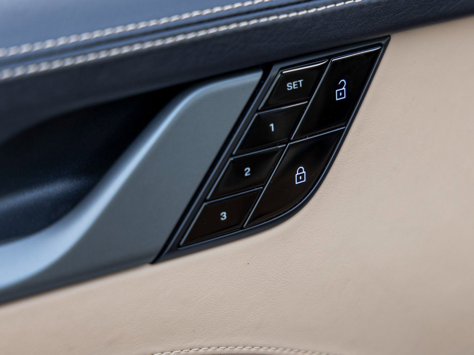 Used 2020 Porsche 911 Carrera S w/ Premium Package image 22