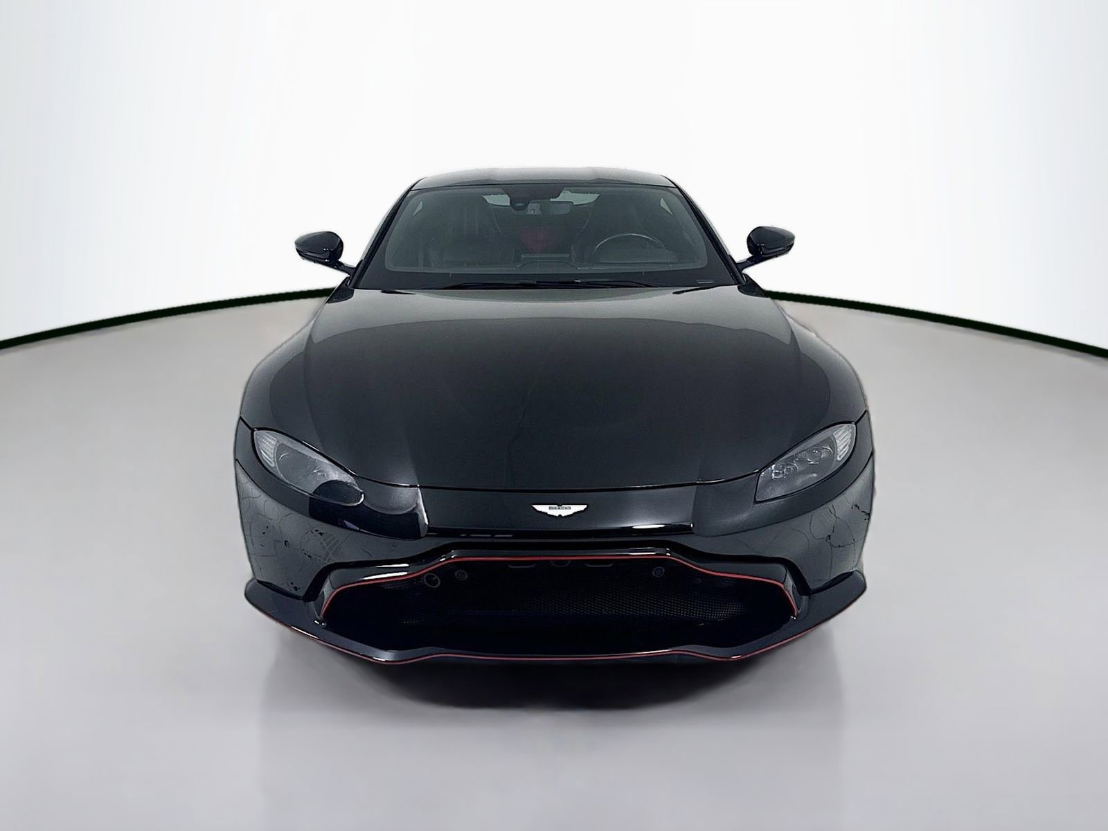 Used 2020 Aston Martin V8 Vantage Coupe RWD image 2