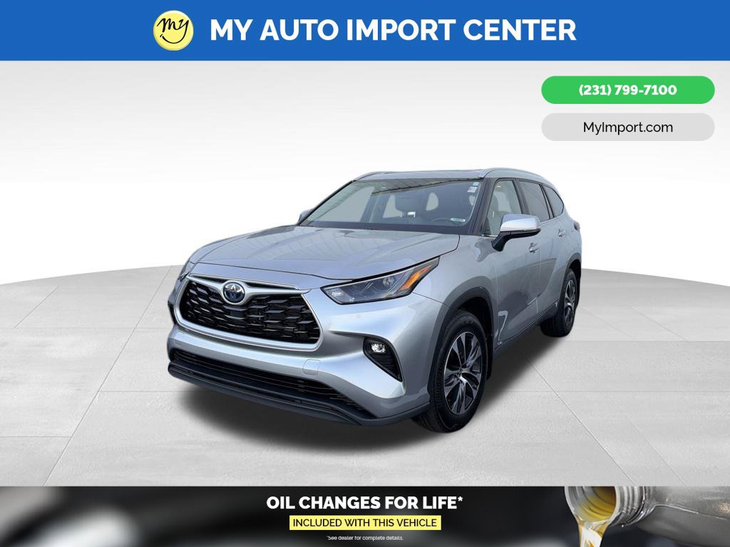 Used 2023 Toyota Highlander XLE AWD/4WD image 3