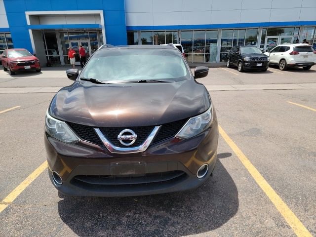 Used 2017 Nissan Rogue Sport SV w/ SV All-Weather Package AWD/4WD image 2