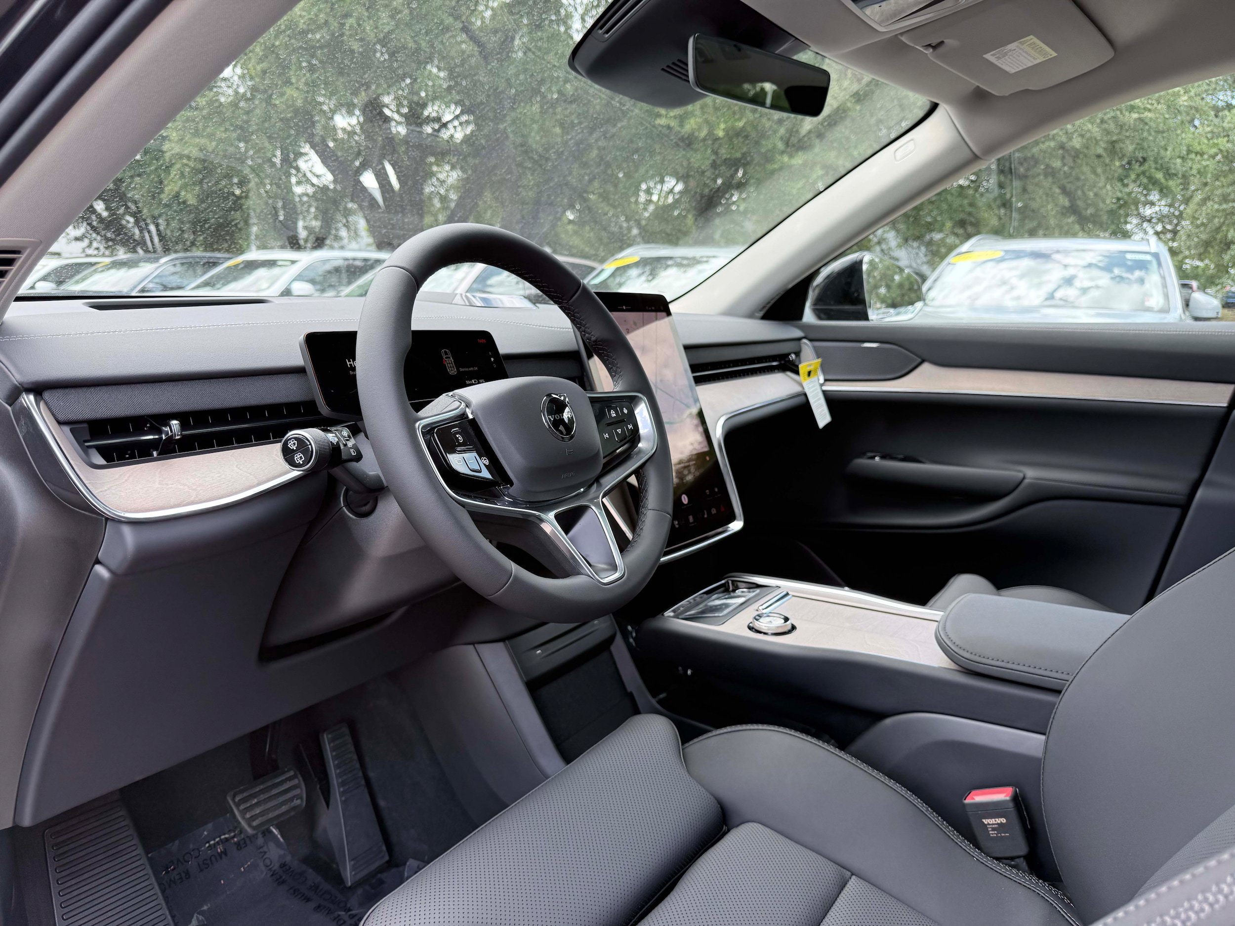 New 2026 Volvo EX90 Plus AWD/4WD image 11