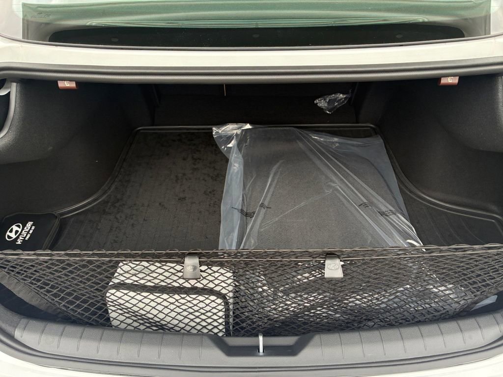 New 2026 Hyundai Sonata Limited FWD image 18