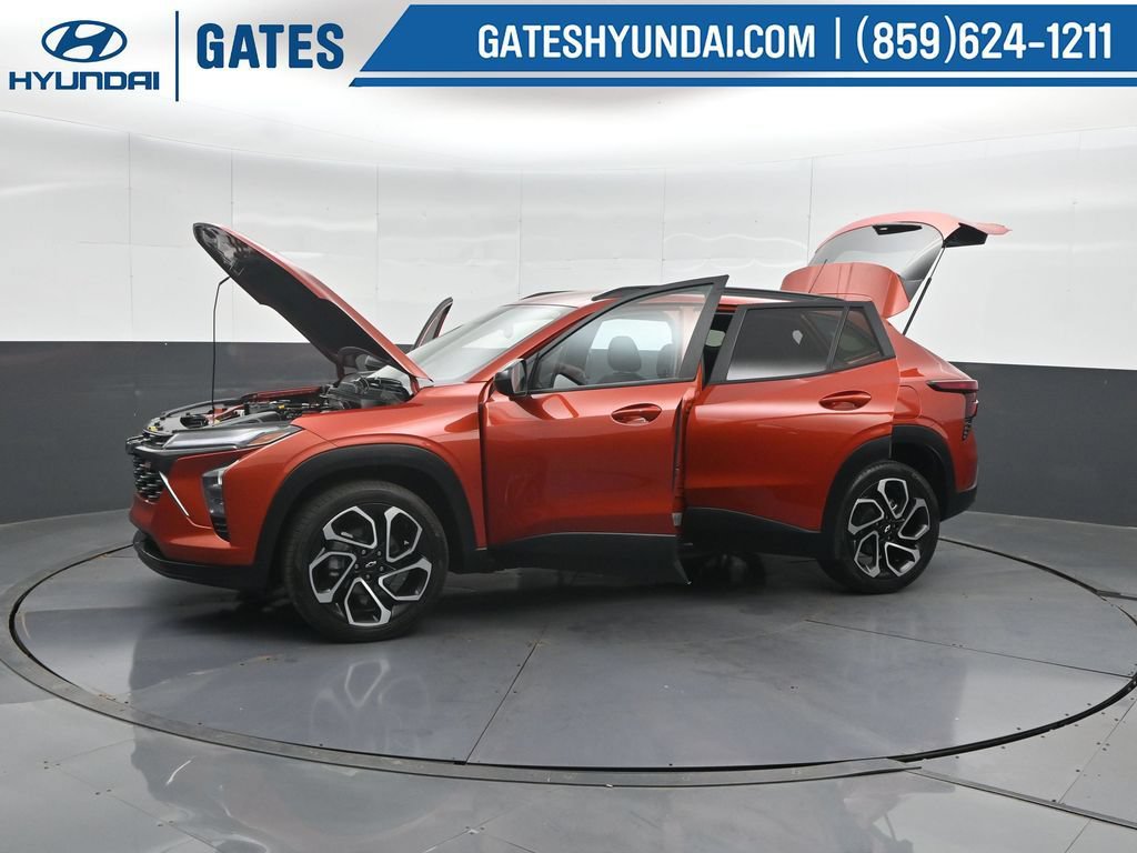 Used 2024 Chevrolet Trax RS w/ Driver Confidence Package FWD image 51