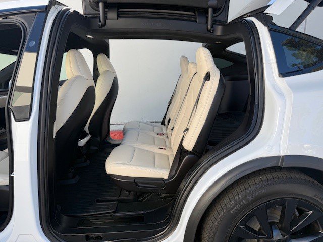 Used 2022 Tesla Model X image 15