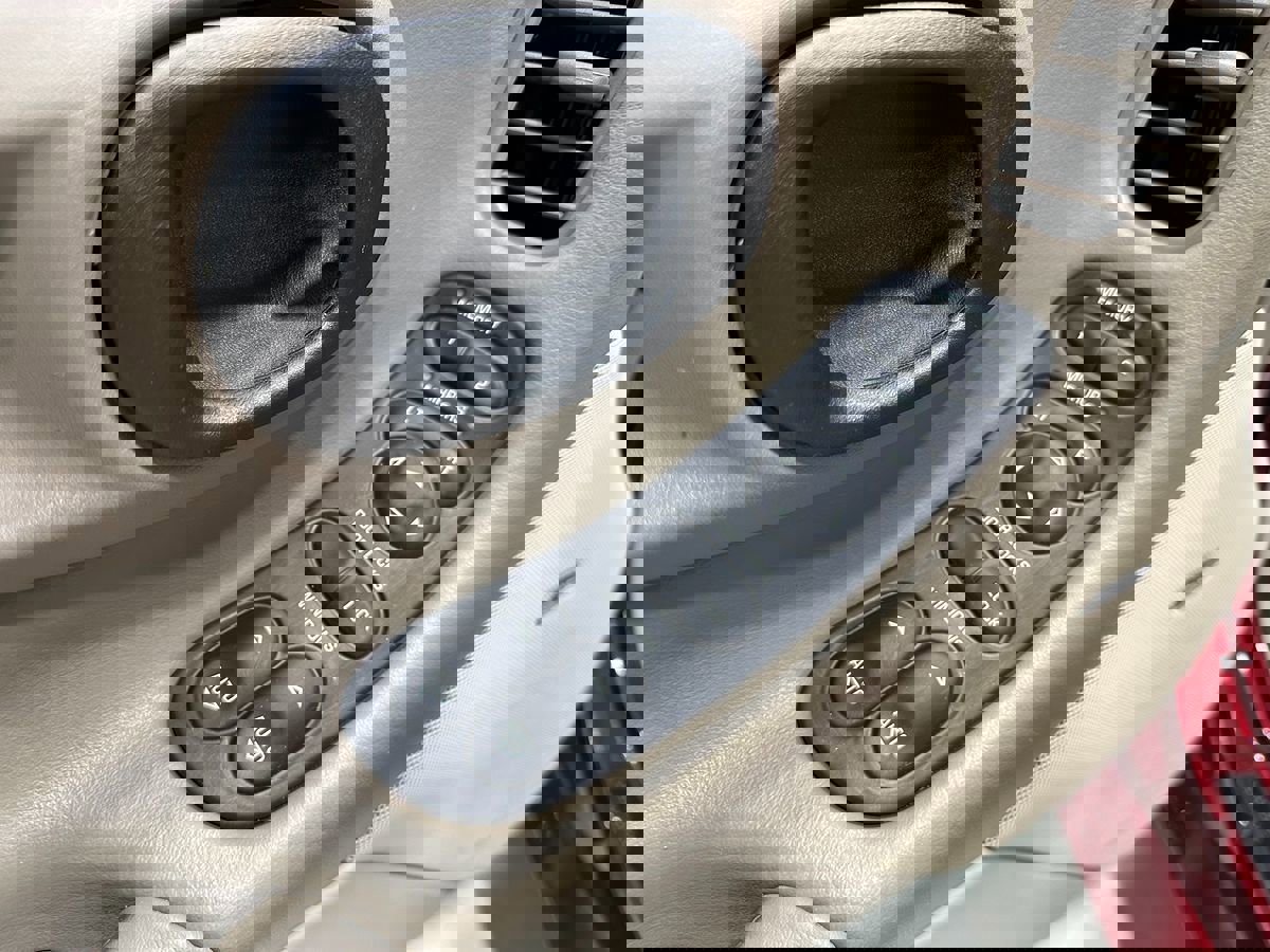 Used 2003 Chevrolet Corvette Convertible w/ Preferred Equipment Group1 image 17