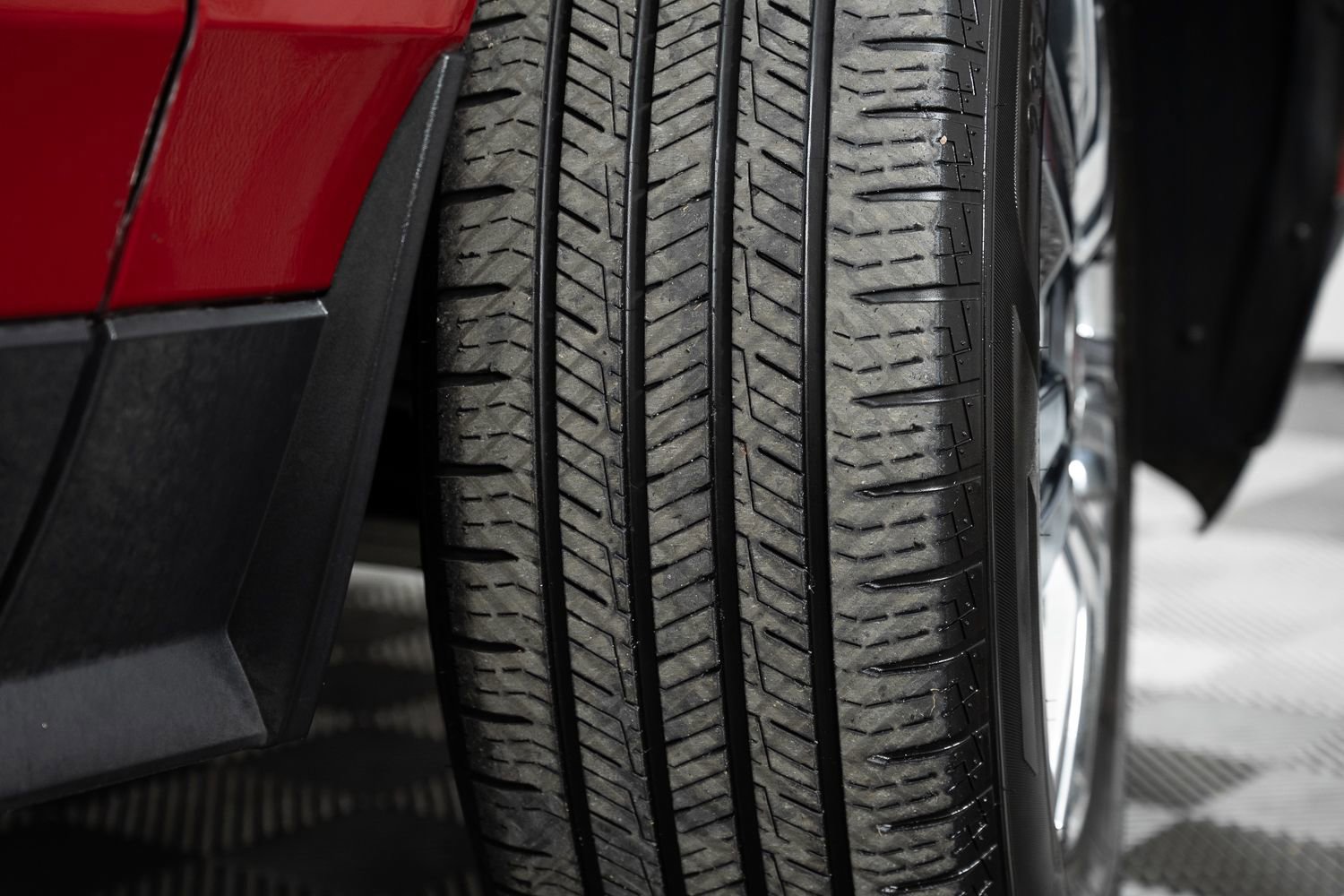 Used 2013 Cadillac SRX Luxury w/ Driver Awareness Package image 45