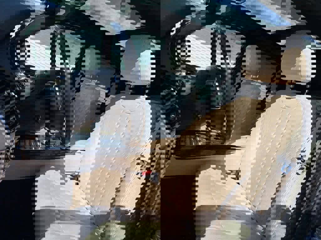 Used 2018 BMW X5 xDrive35i w/ Driving Assistance Package image 9