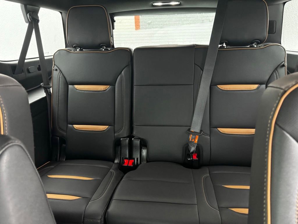 Used 2024 GMC Yukon XL AT4 image 15